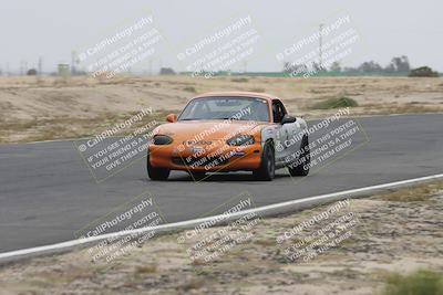 media/Jun-01-2025-CalClub SCCA (Sun) [[eae223c5dd]]/Group 5/Race (Front Straight)/